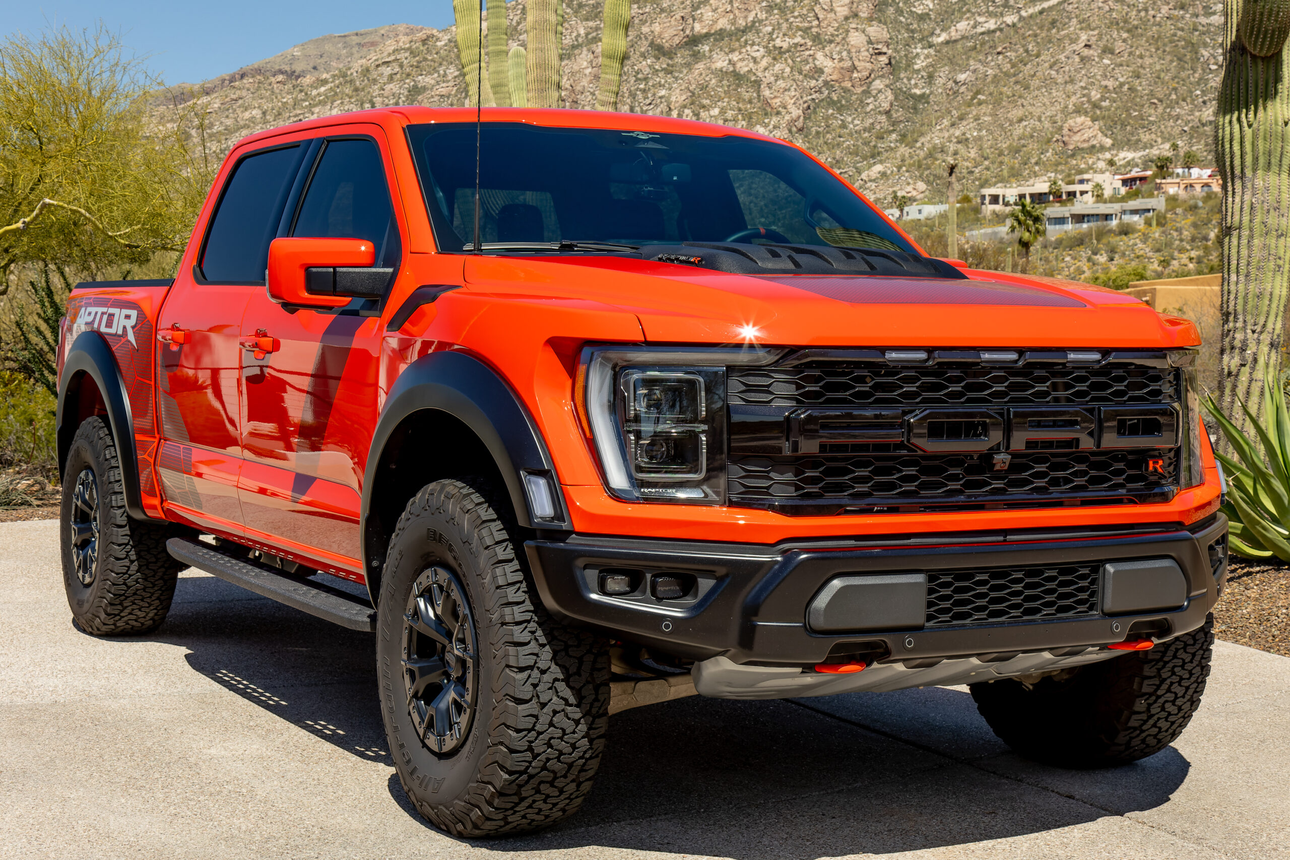 2023 Ford F-150 photo 2