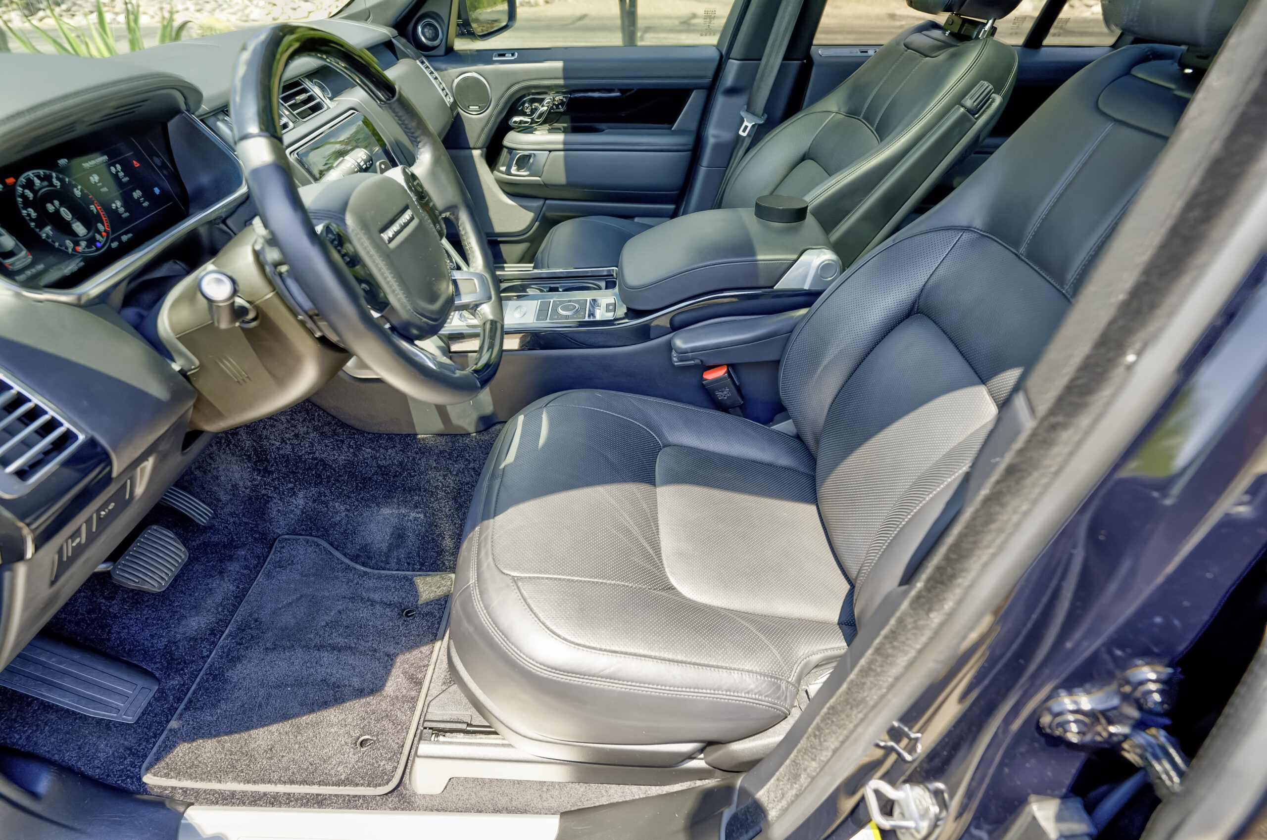 2019 Land Rover Range Rover HSE photo 33