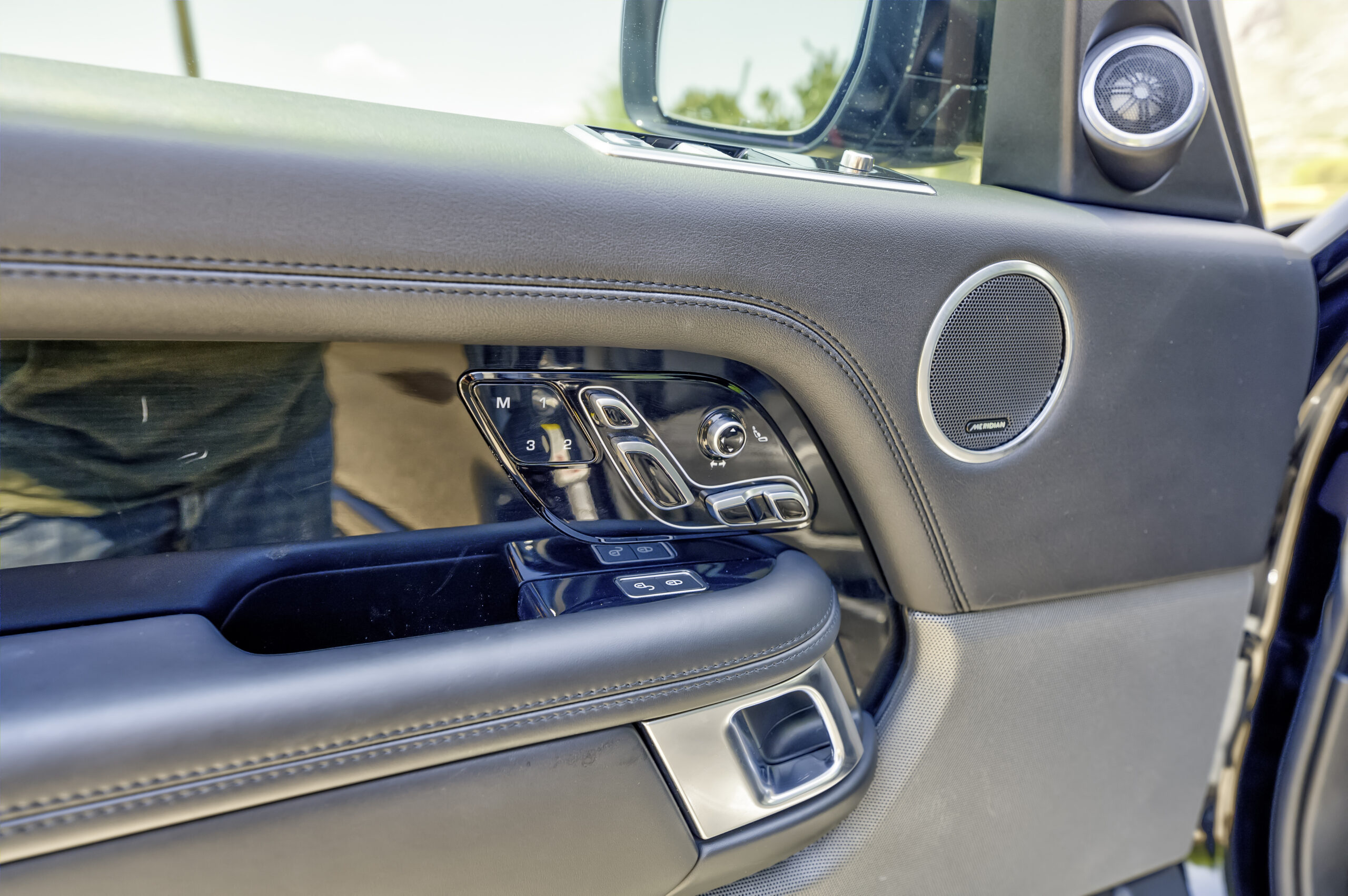 2019 Land Rover Range Rover HSE photo 32