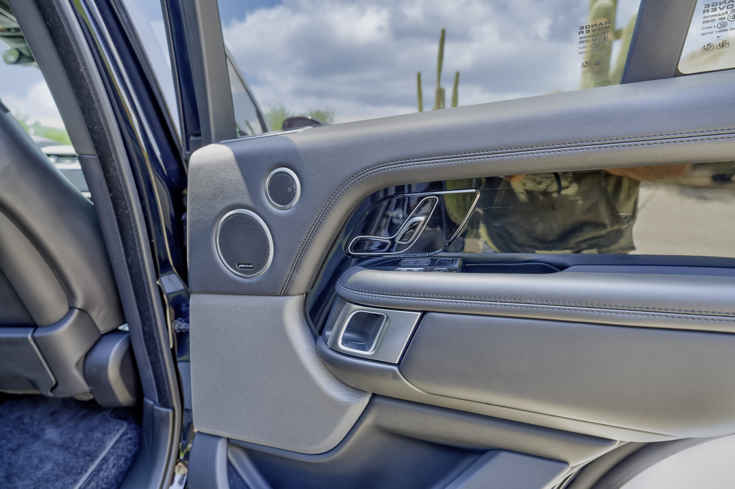2019 Land Rover Range Rover HSE photo 21
