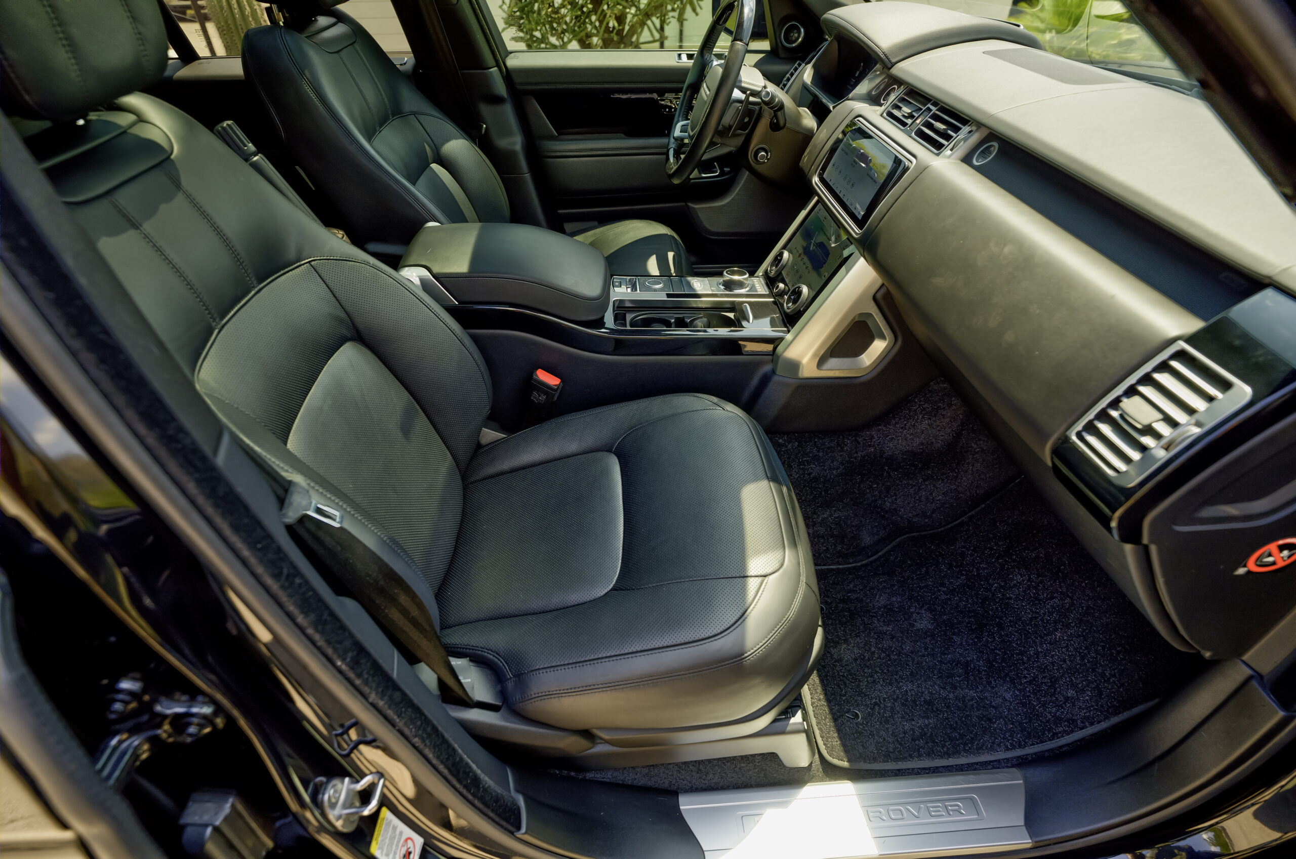 2019 Land Rover Range Rover HSE photo 10