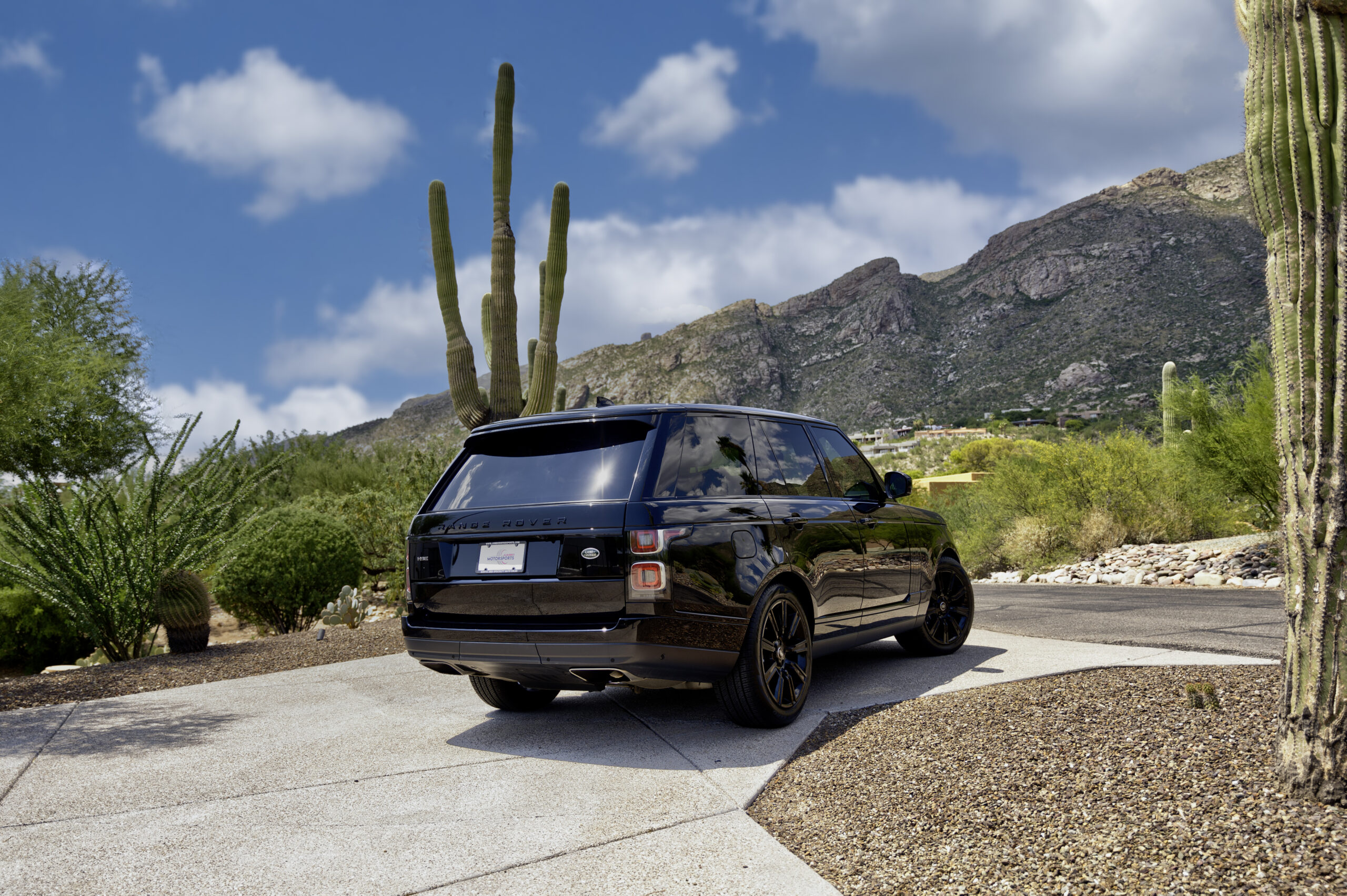 2019 Land Rover Range Rover HSE photo 6